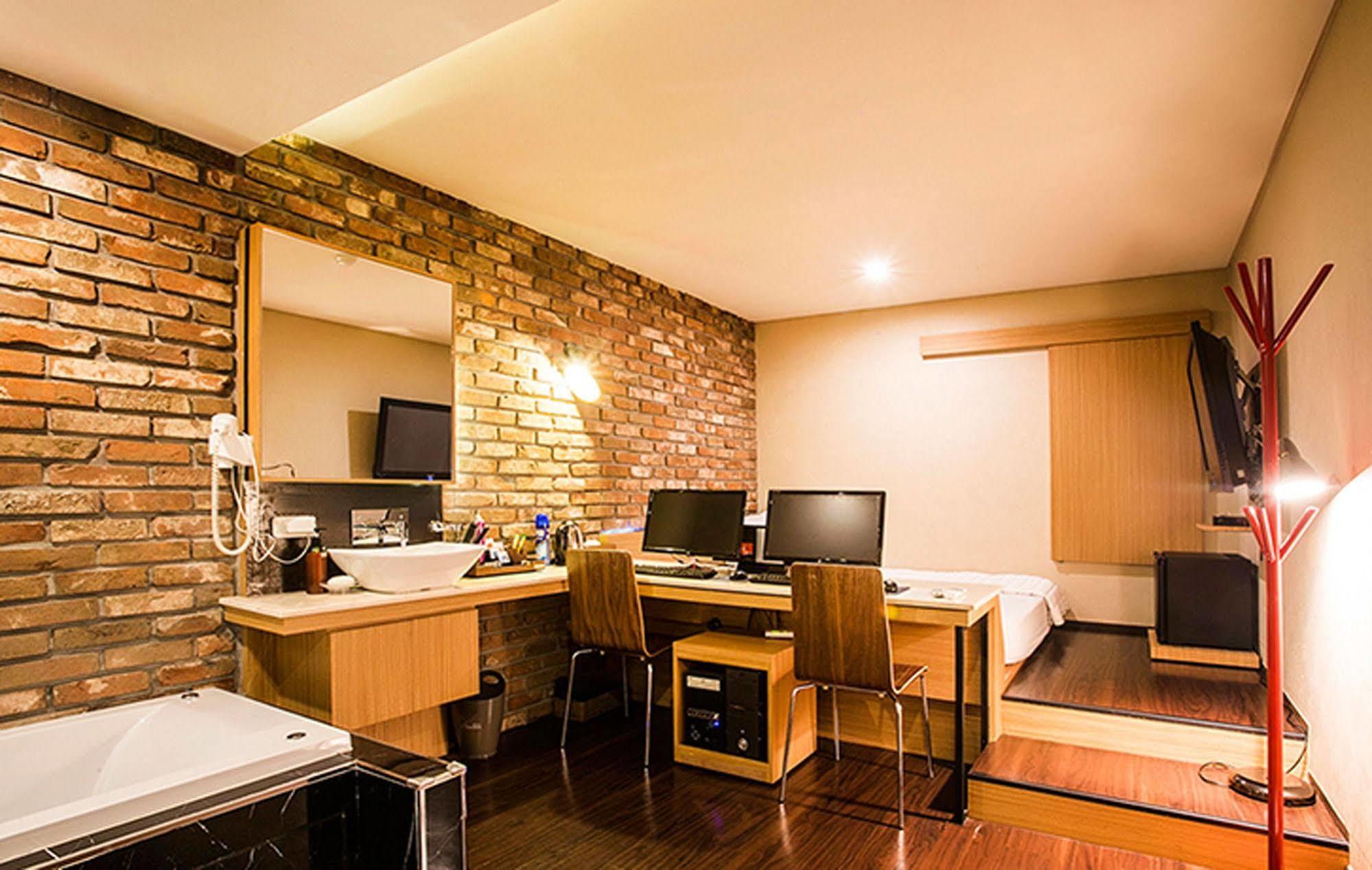 Comma Hotel Pusan Exteriér fotografie